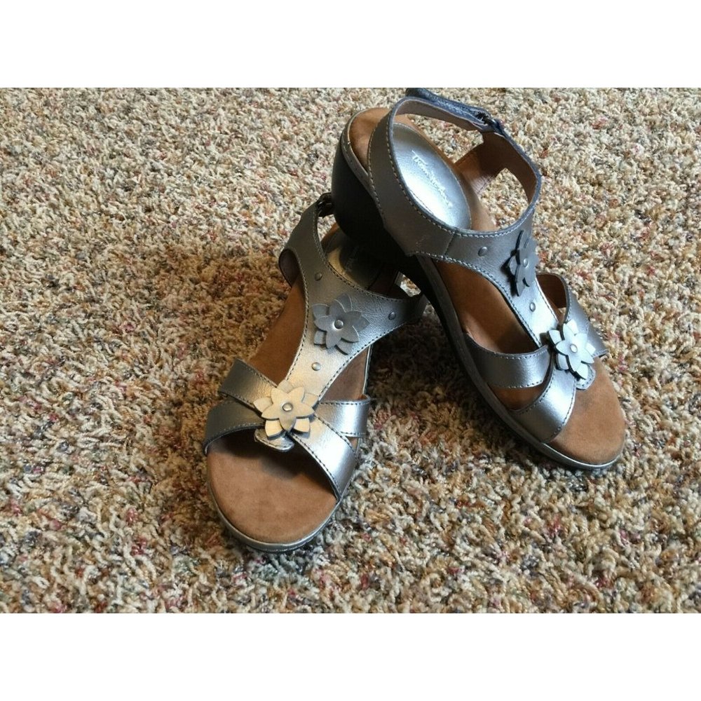 Thom Mcan Women 8 Wanda Wedge Sandal Silver Metall